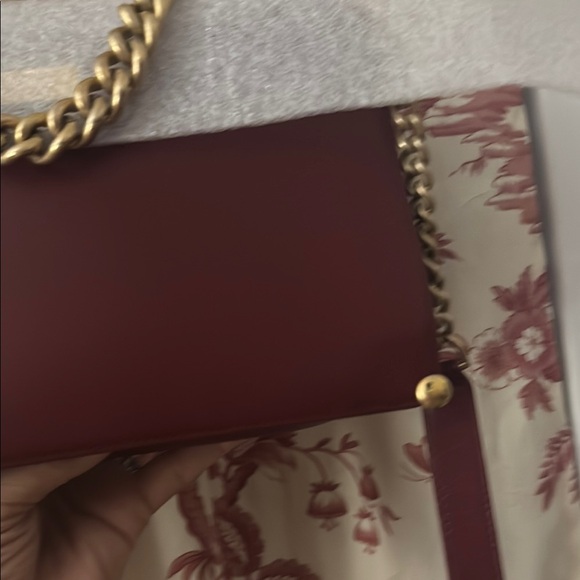 Chanel Red Leather Shoulder Bag with Gold Chain - Picture 6 of 17